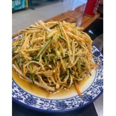 金年会_如何为玉米饼搭配节日主题的酱汁